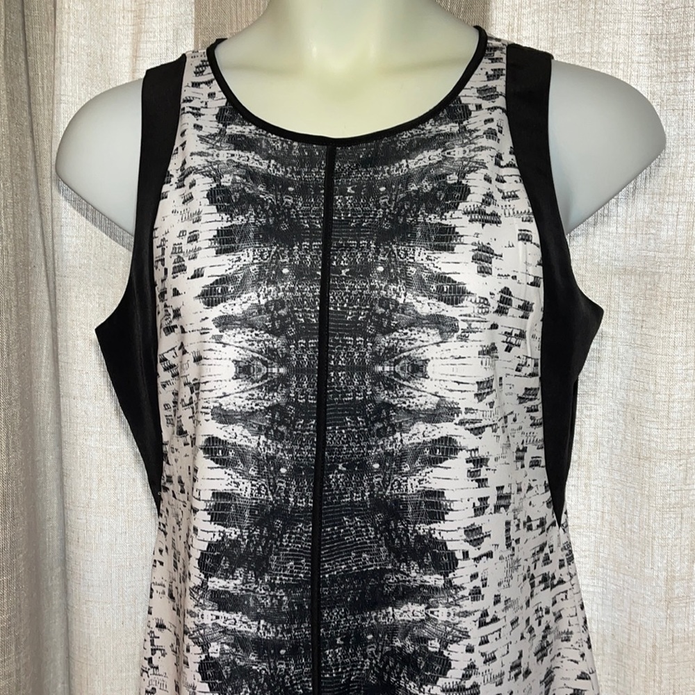 REED Knit Shift Dress